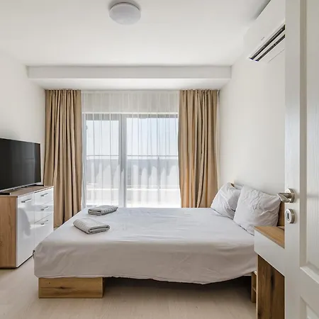 New Vinnie View * Warna