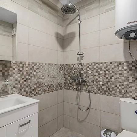 New Vinnie View Warna