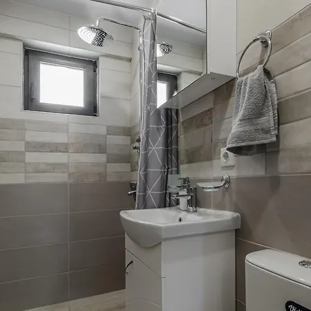 아파트 New Vinnie View 바르나