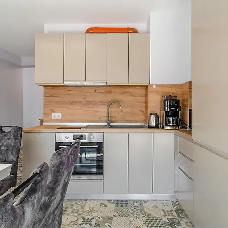 New Vinnie View * 바르나