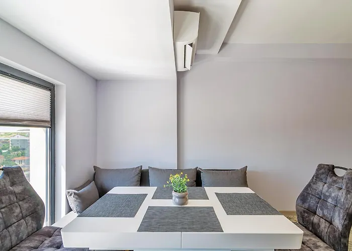 New Vinnie View Varna